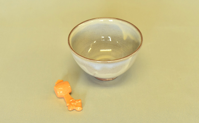 [№5226-0630]萩焼 萩むらさきごはん茶碗(打ち出の小槌箸置き付)